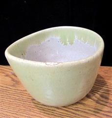 VINTAGE 1953 SIGNED E.DEUTSCH HUNGARIAN-AMERICAN ARTIS DISH W/SPOUT TAN/GRAY